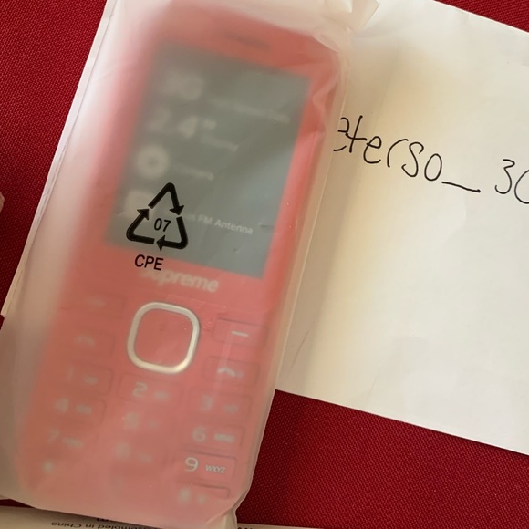 Supreme x Blu burner phone confirmed order - Picture 6 of 6